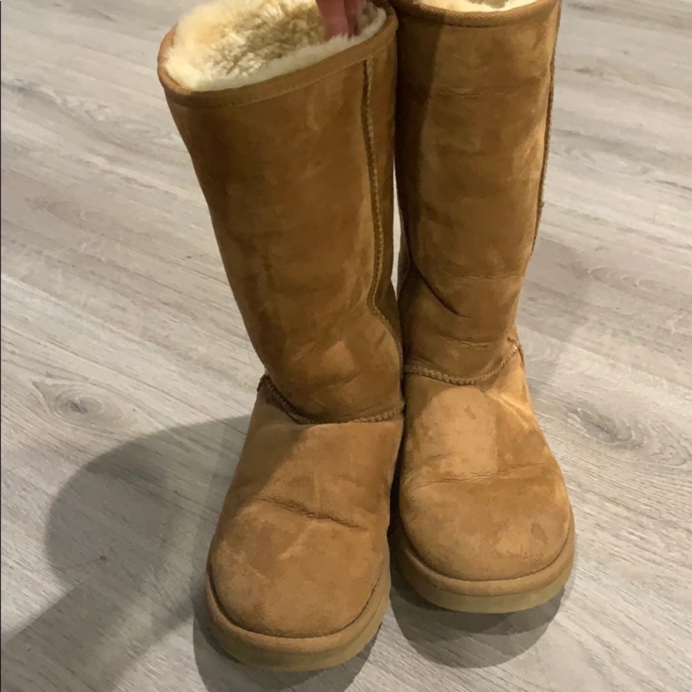 Uggs size 8